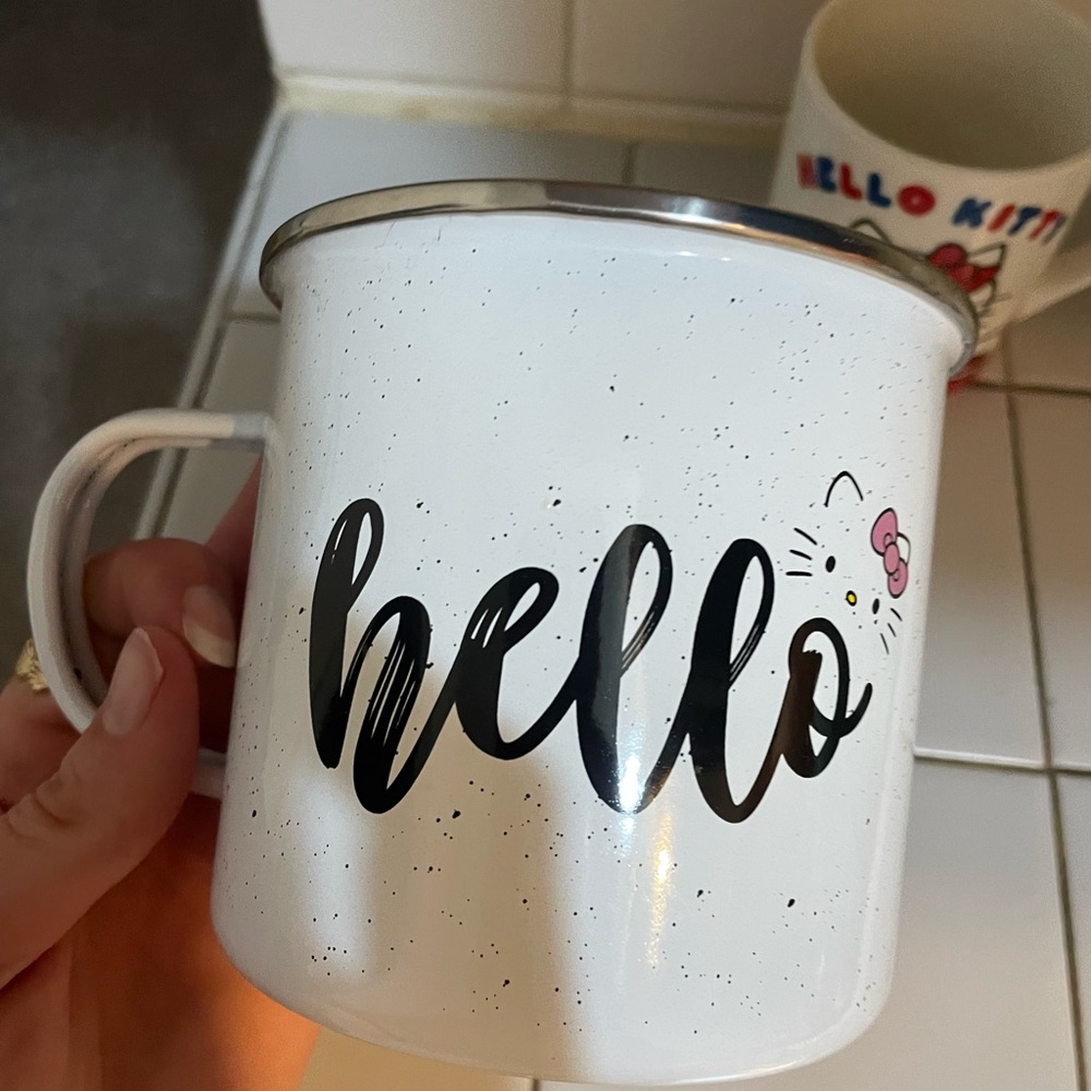 Hello Kitty Mug Bundle - Picture 5 of 10